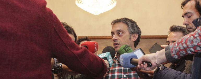 Xulio Ferreiro, alcalde de A Coruña, ante la prensa