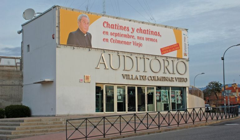 Arturo Fernández interpreta a un párroco en la comedia &#039;Enfrentados&#039; que se representará en el Auditorio Municipal