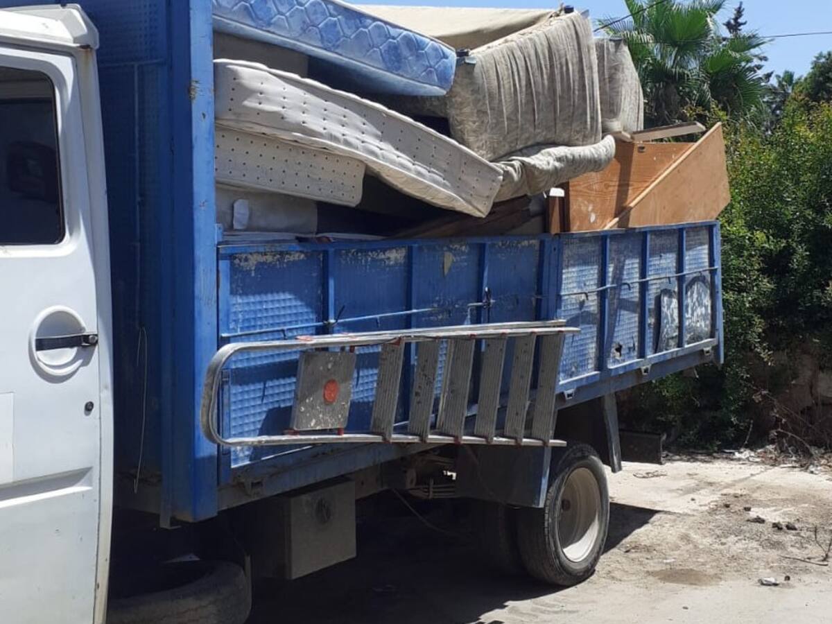 El Ayuntamiento de San Pedro del Pinatar refuerza el servicio de recogida de enseres durante el verano