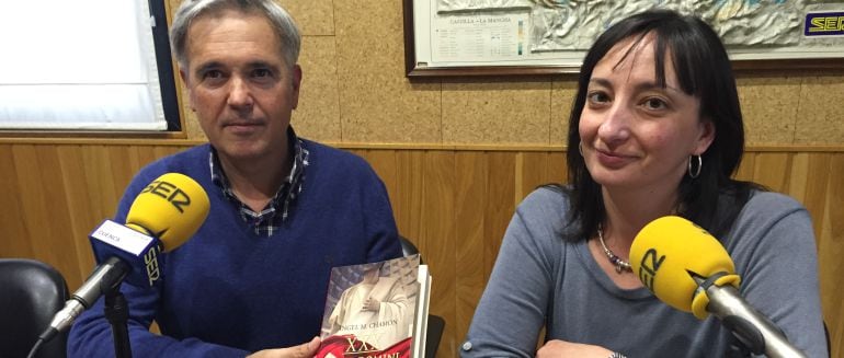 Ángel M. Chamón y Olga Muñoz en el estudio de SER Cuenca.