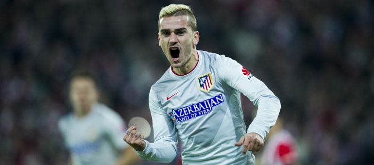 BILBAO, SPAIN - DECEMBER 21: Antoine Griezmann of Atletico de Madrid celebrates after scoring during the La Liga match between Athletic Club de Bilbao and Club Atletico de Madrid at San Mames Stadium on December 21, 2014 in Bilbao, Spain. (Photo by Juan M