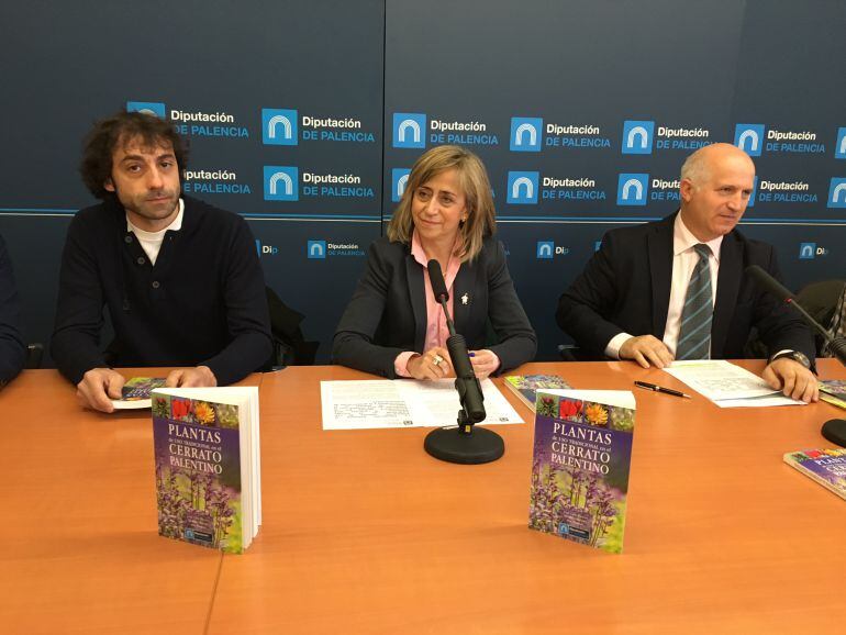 Momento de la presentación de la guía en la Diputación Provincial de Palencia