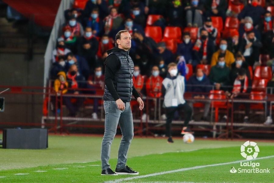 Joseba Etxeberría, entrenador del CD Mirandés.