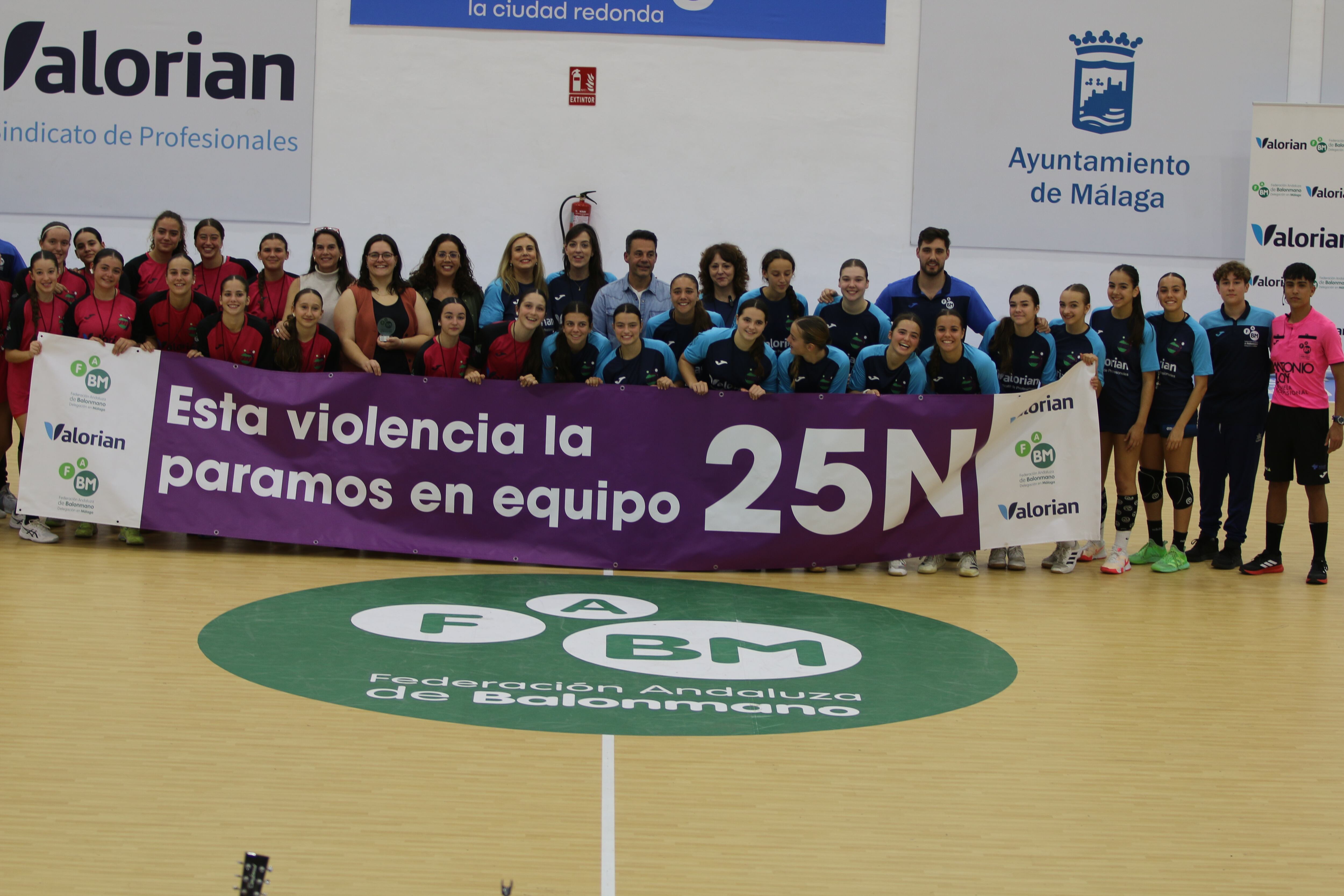Las jóvenes mujeres que integran la familia del balonmano en Málaga
