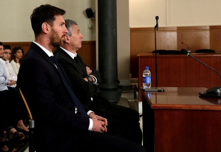 Leo Messi y su padre durante el juicio celebrado el pasado mes de junio 