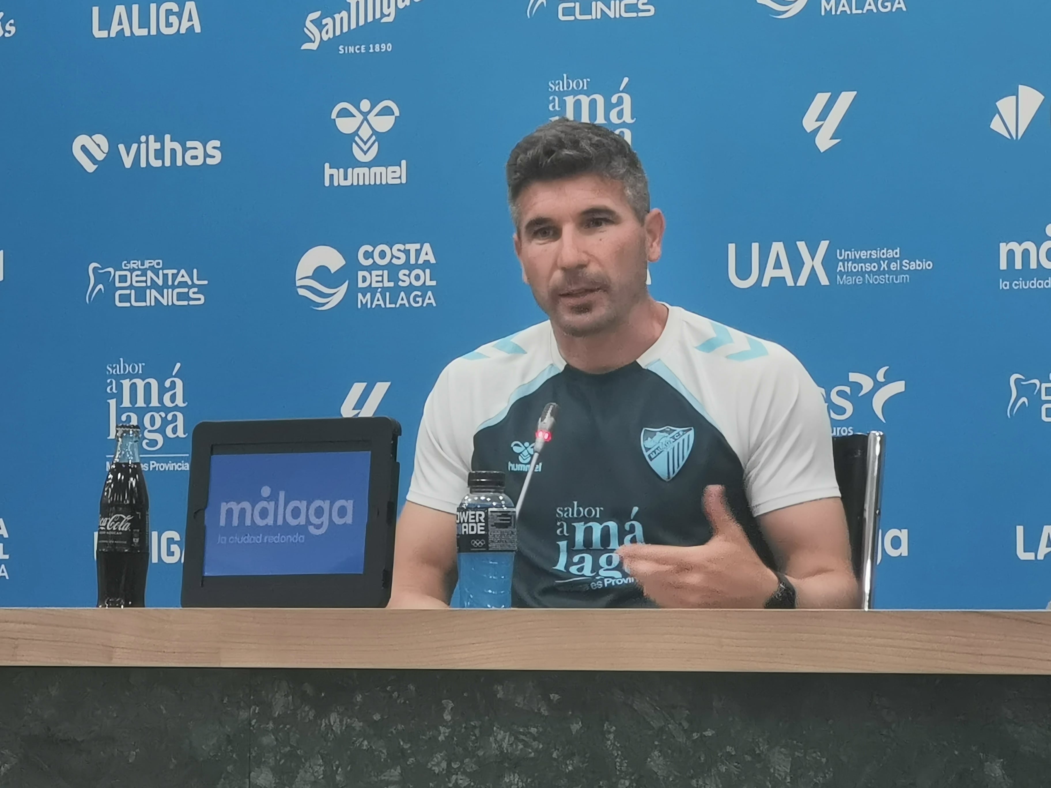 Funes, en la sala de prensa de La Rosaleda