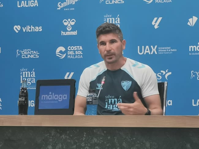 Funes, en la sala de prensa de La Rosaleda