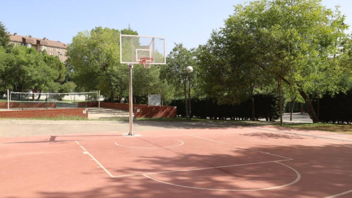 El PSOE solicita un homenaje a Gonzalo Esteban Orozco, promotor e impulsor de la liga social de baloncesto de Tres Cantos