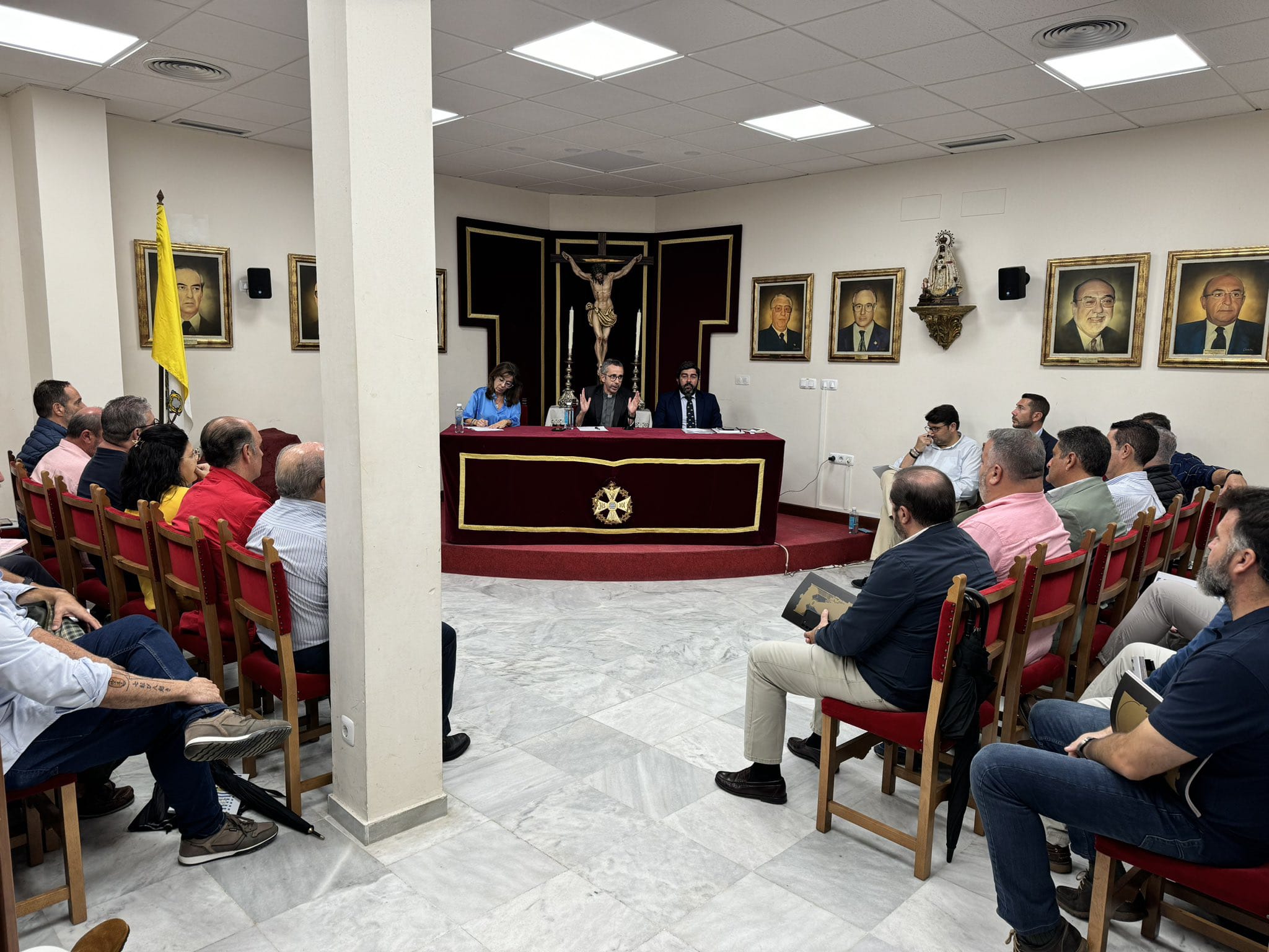 Reunión de los hermanos mayores celebrada este lunes en la sede de la Unión de Hermandades de Jerez