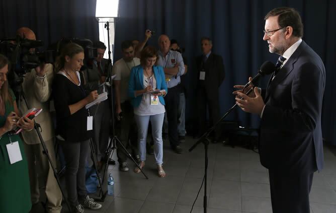 El presidente del Gobierno, Mariano Rajoy, comparece ante los medios de comunicación durante su viaje a la República de Panamá