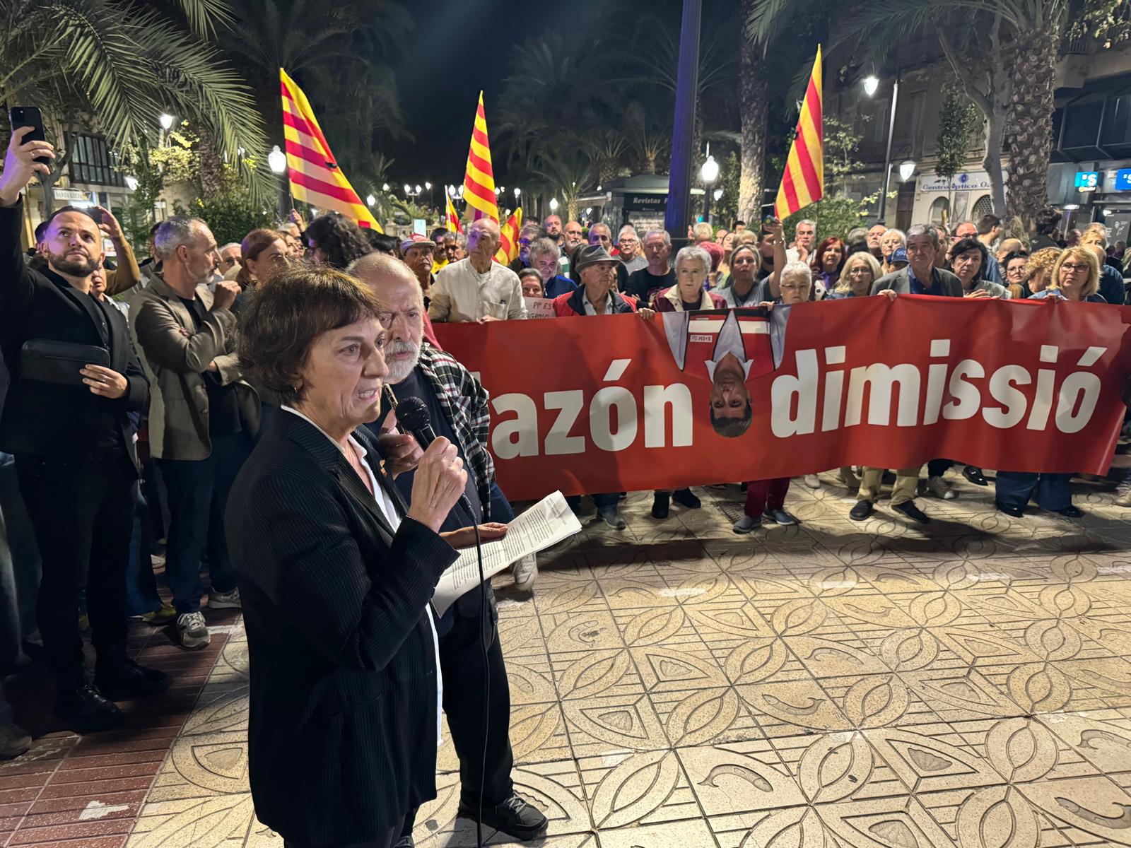 Manifestación contra Carlos Mazón en Alicante. Foto: Daniel Rodríguez