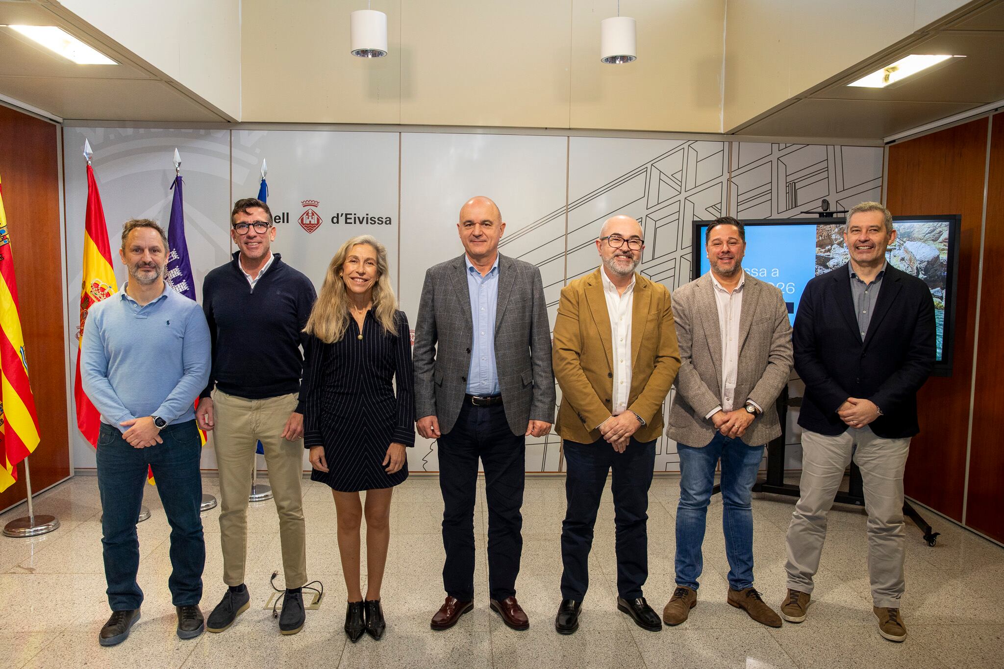 Consell y ayuntamientos van de la mano a la feria de Madrid