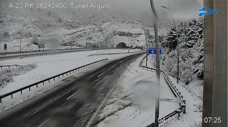 Cámara de la DGT en la A-23 en los túneles del Monrepós