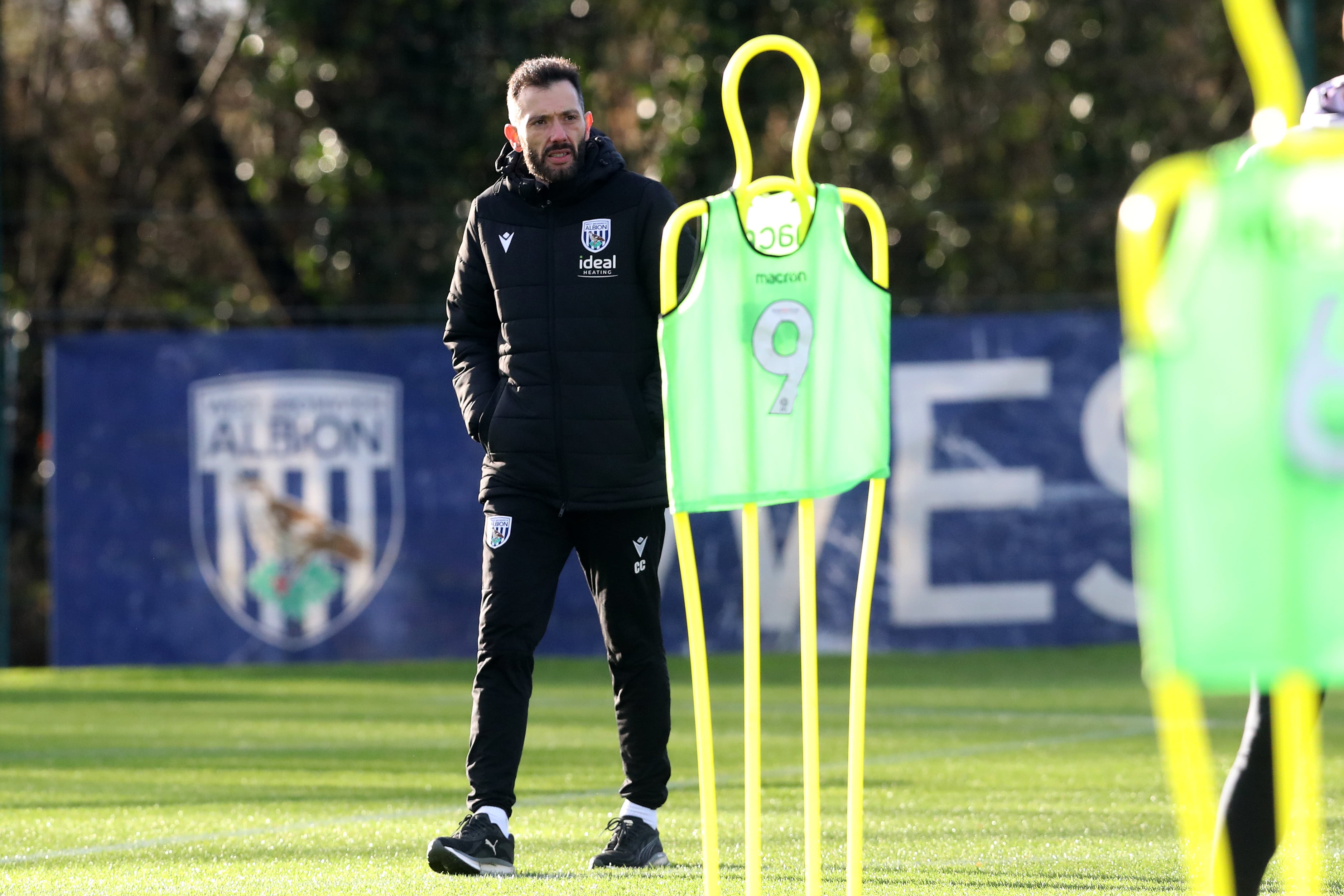 Corberán, en uno de sus últimos entrenamientos con el WBA.  (Adam Fradgley/WBA via Getty)