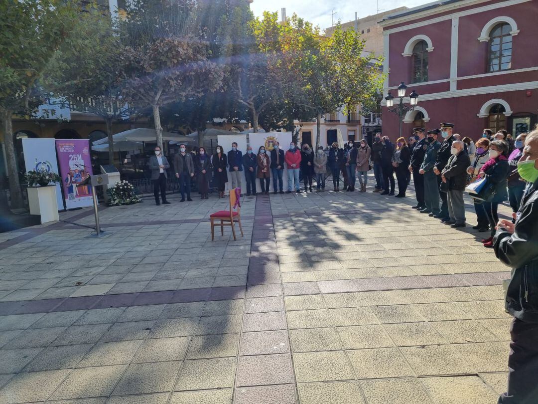 El Ayuntamiento de Lorca rinde homenaje a las víctimas de violencia de género