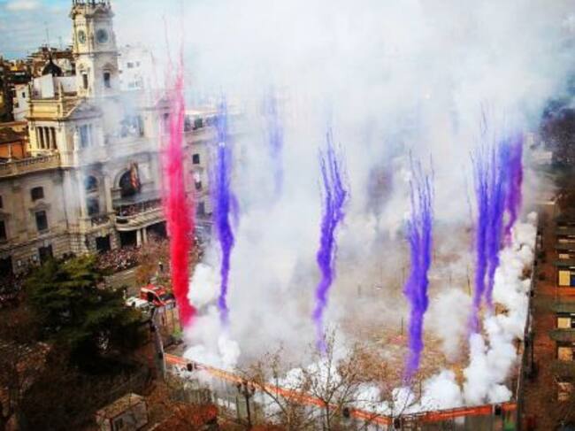 Detalle del disparo de Caballer FX Global Foc en la Plaza del Ayuntamiento de Valencia