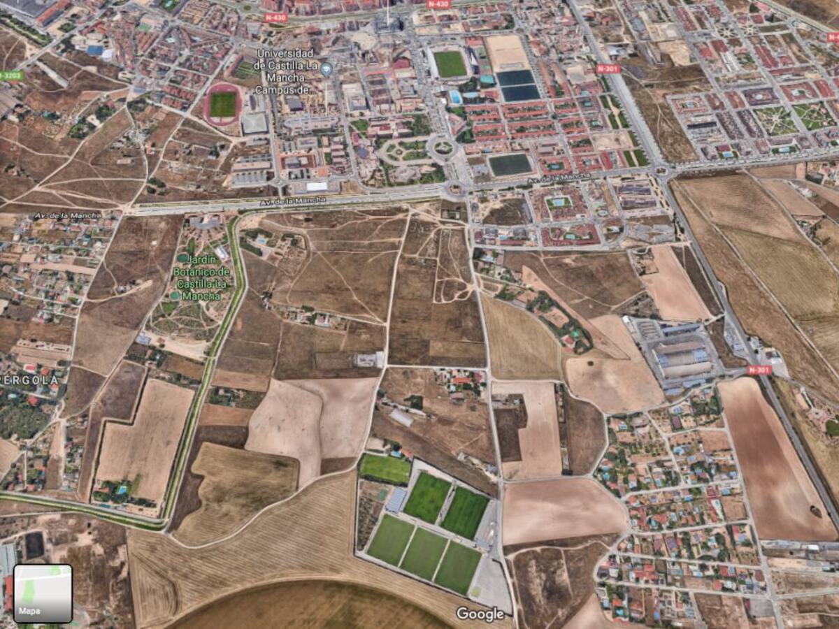 El Ayuntamiento trabaja en poder construir un pabellón polideportivo multiusos en el entorno de la AB-20