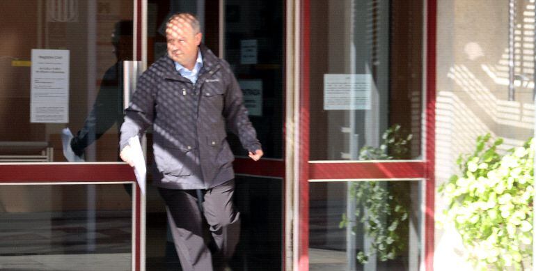 Pere Figuereda sortint dels jutjats.