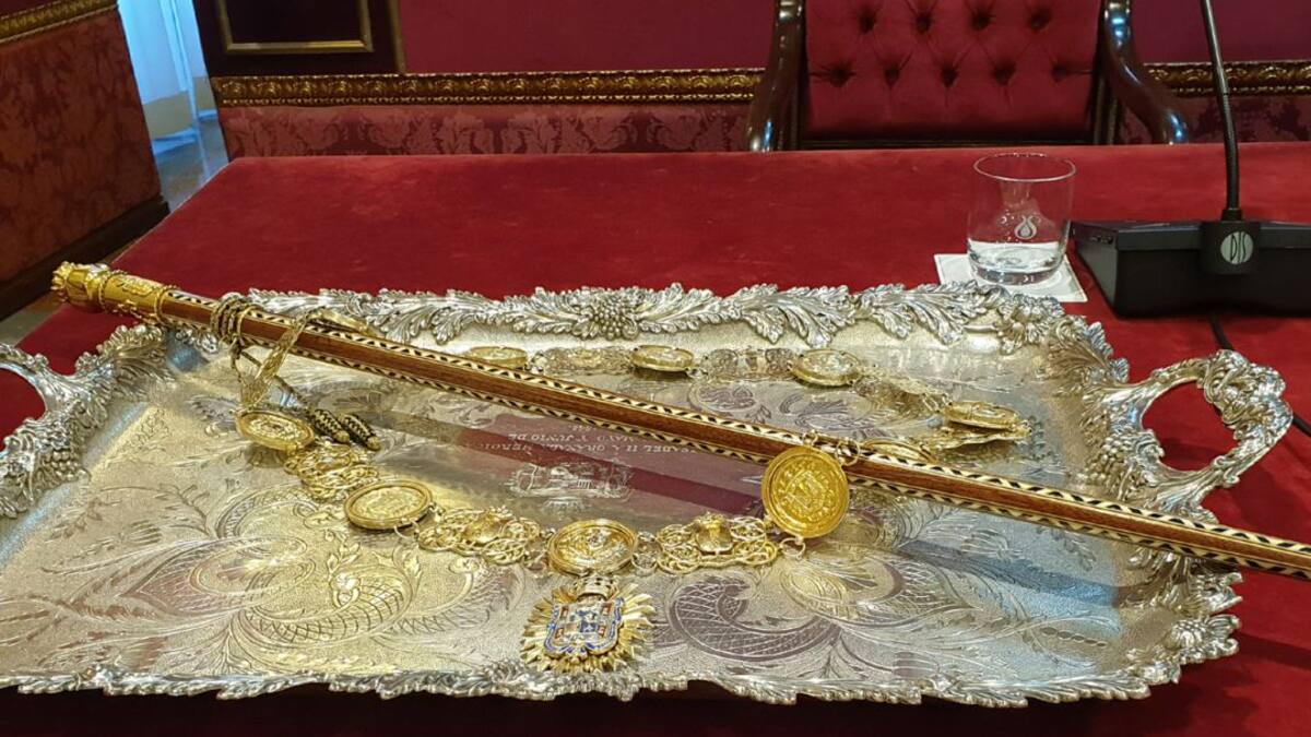 C's intenta desactivar una moción de censura en Granada acusando ahora a Vox y PSOE de contactos, que estos niegan