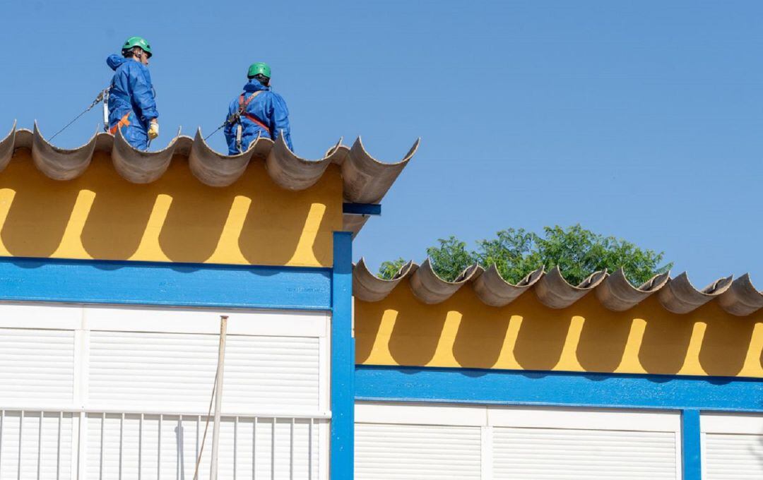 Inicio de las obras de retirada de fibrocemento del colegio Santa Florentina de La Palma.