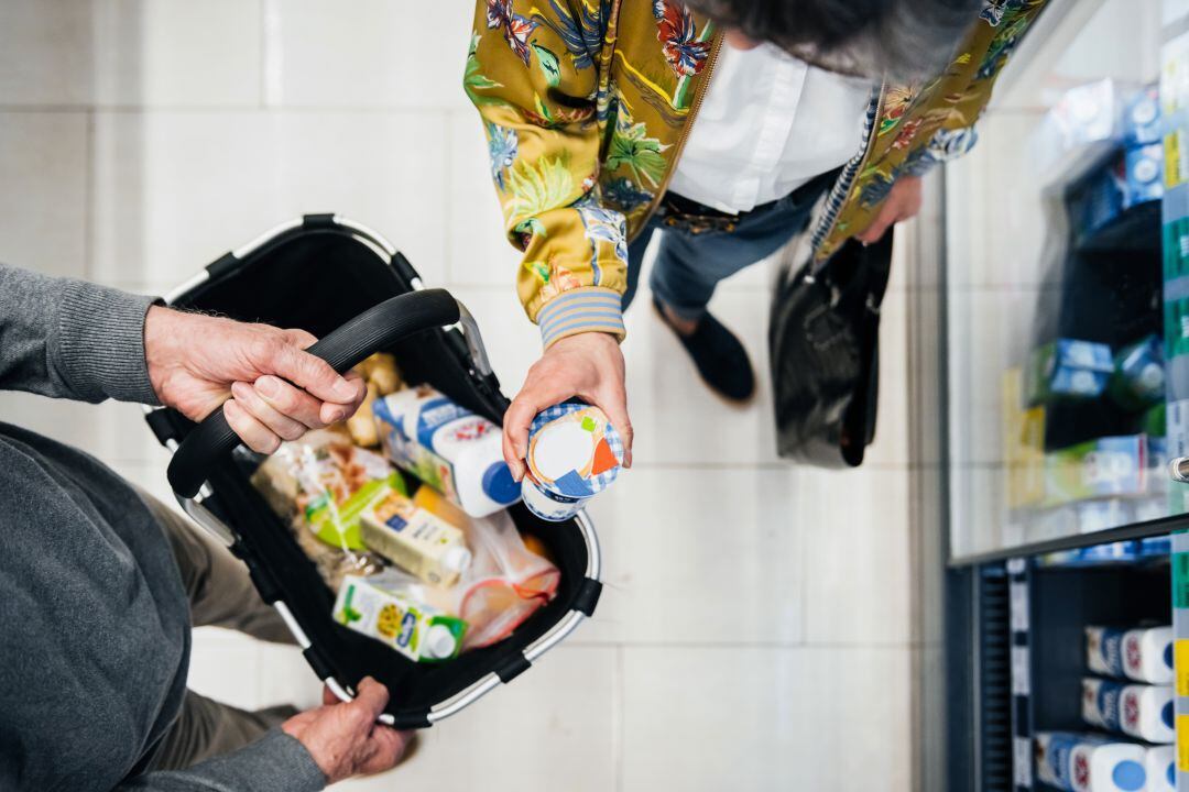 Algunos comercios continúan dando servicio a pesar de la crisis originada por el COVID-19