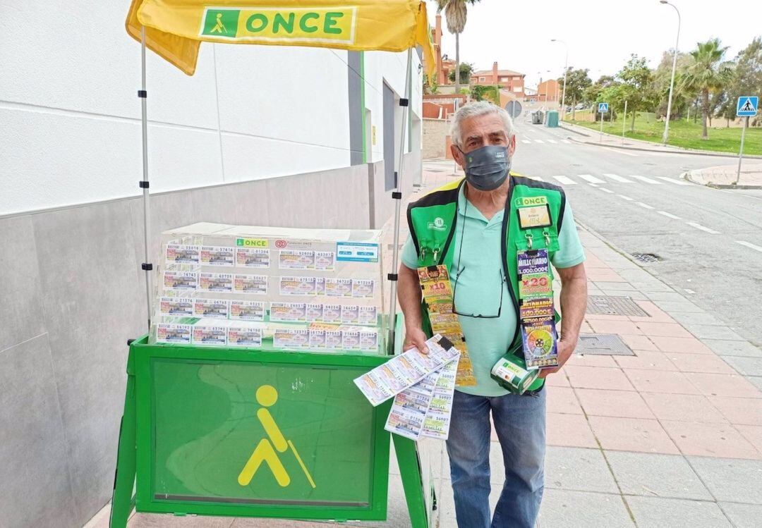 Antonio Mulero, vendedor de la ONCE.