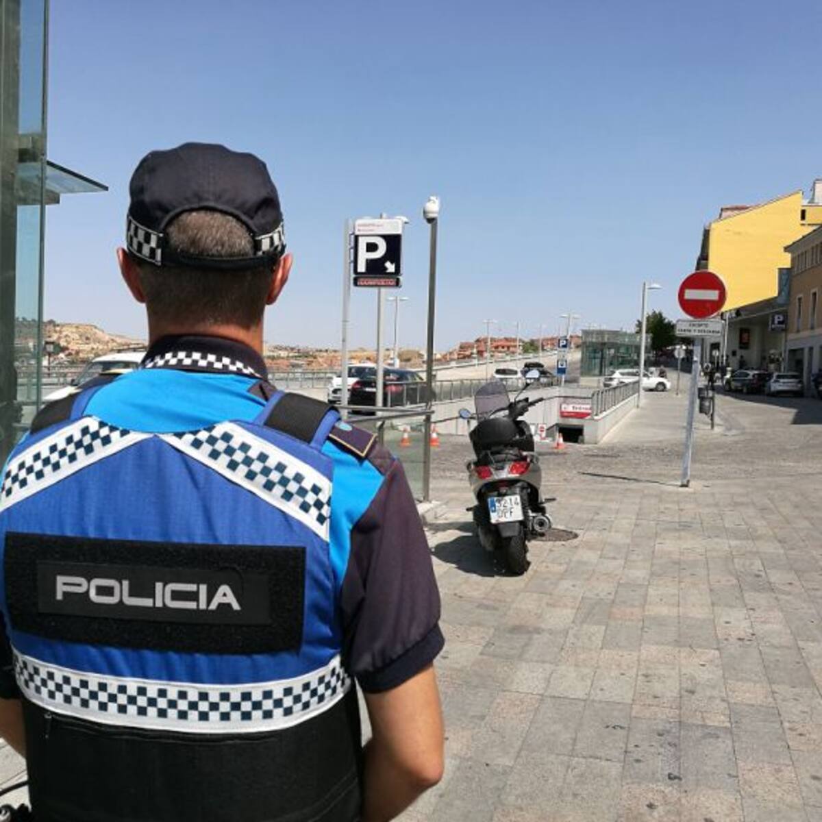 Detienen a un hombre en el Paseo Obispo Quesada por atentado con arma blanca