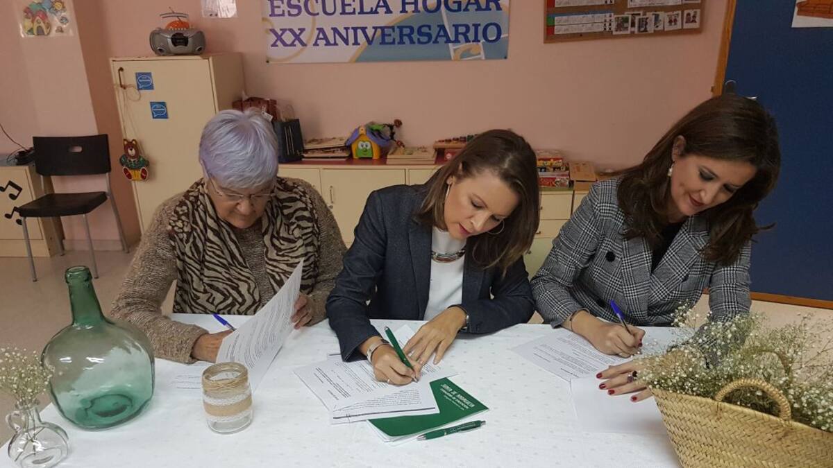 Convenio entre La Junta y Aprompsi para financiar nueve plazas en Linares