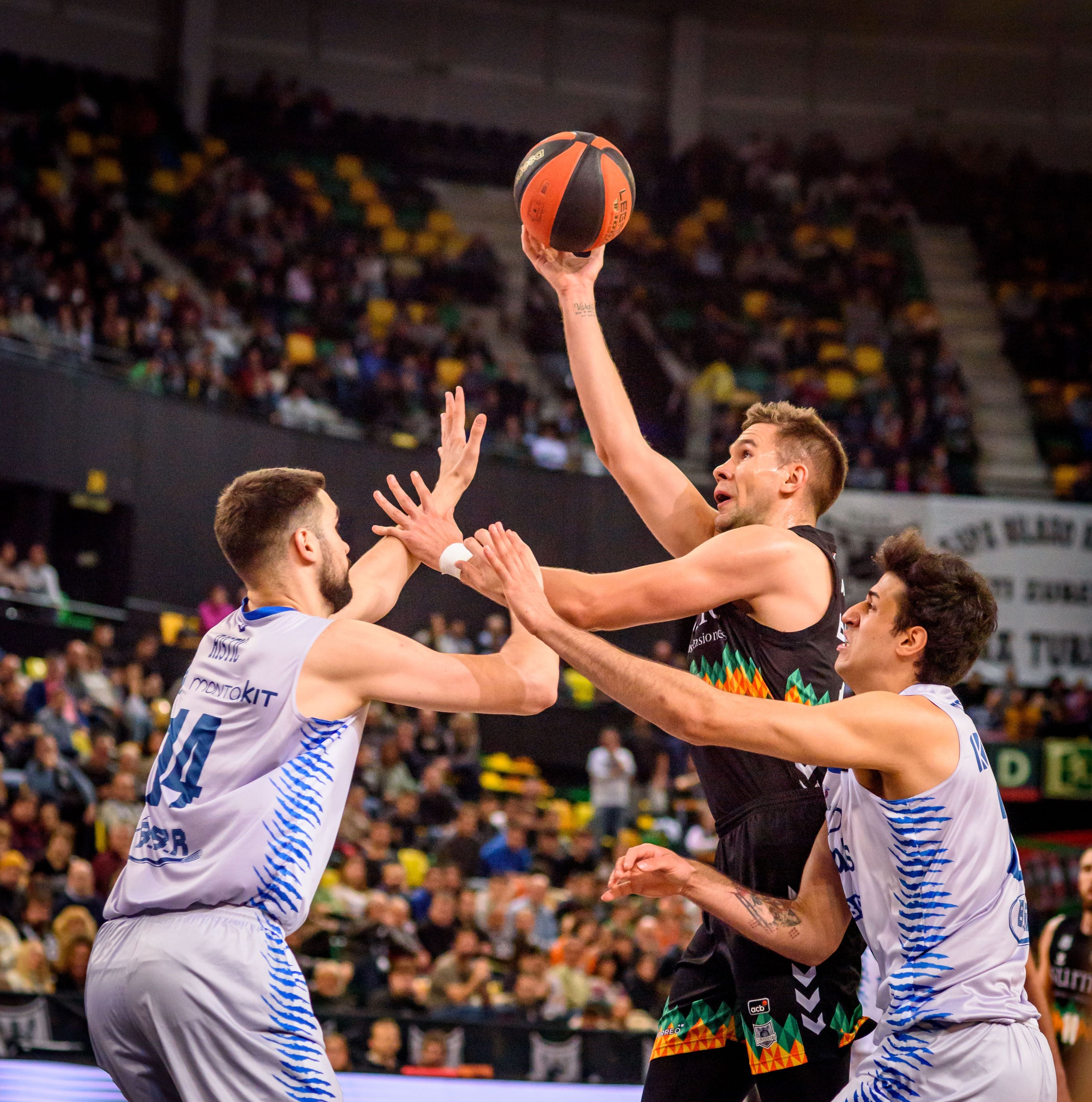 Bilbao Basket recupera la sonrisa