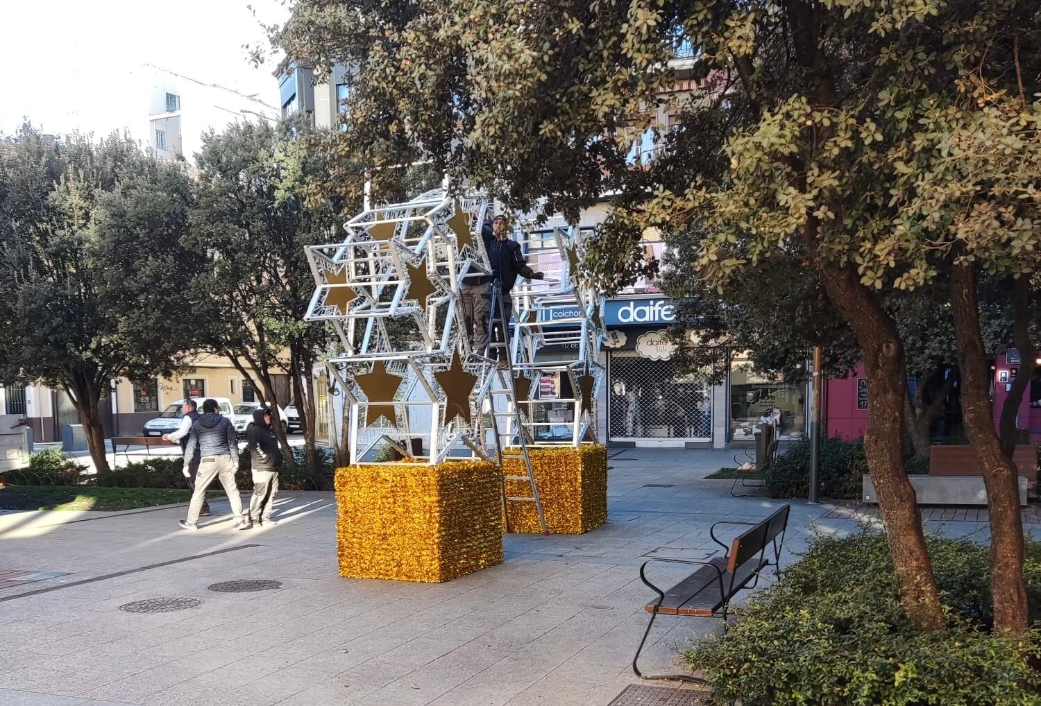 Instalación luces navideñas en Aranda este viernes