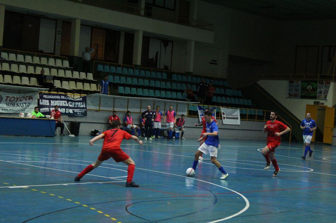 Imagen del partido disputado en el Ruíz Mateos