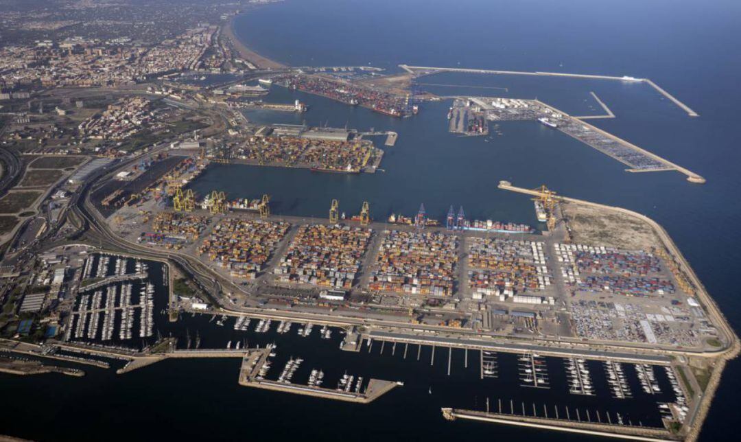 Vista aérea del puerto de València