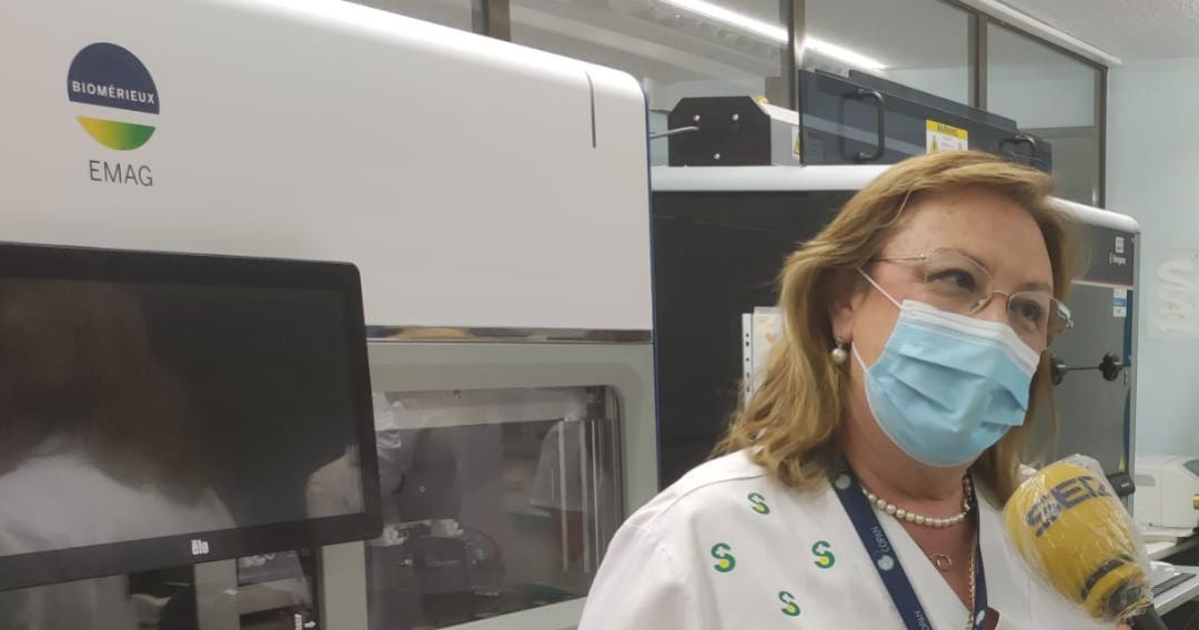 Carisad Saiz en la Unidad de Microbiología del Hospital General