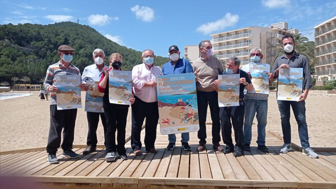 La Cala de Sant Vicent ya es una playa 'sin humos'