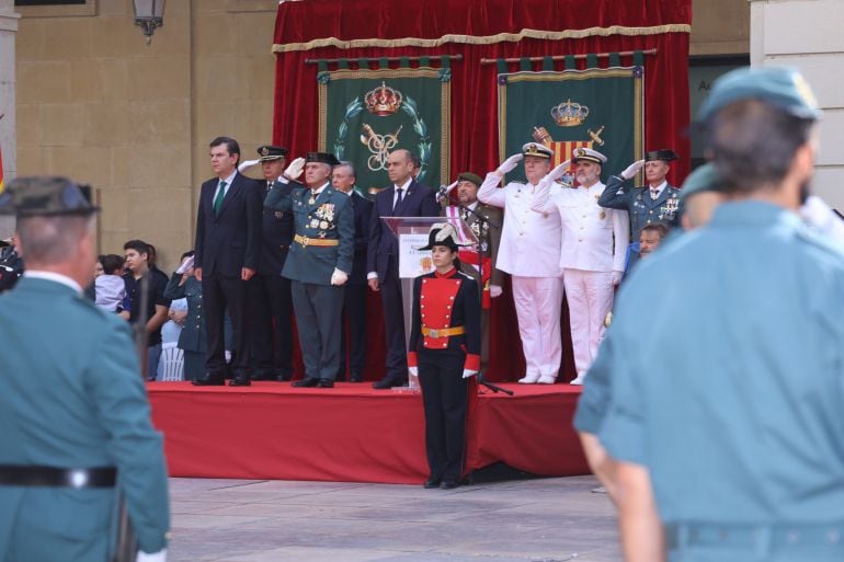 Actos de la Guardia Civil en la Plaza del Ayuntamiento