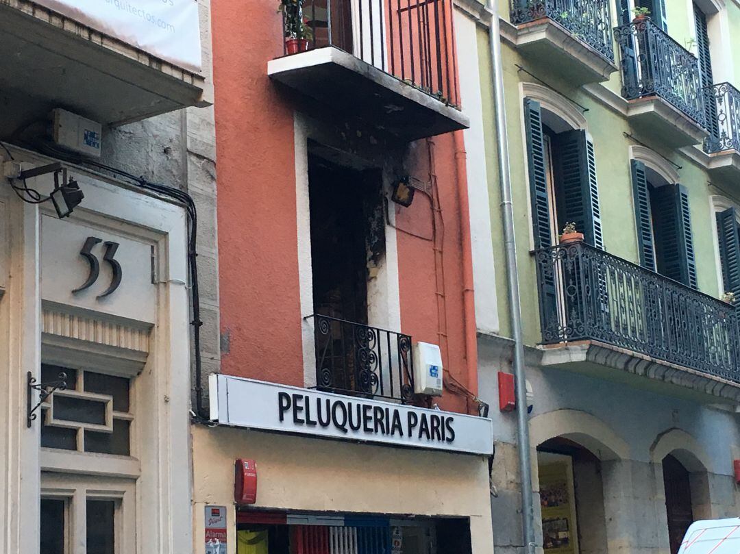 Vivienda en la que se produjo el incendio intencionado en la calle Mayor de Pamplona
