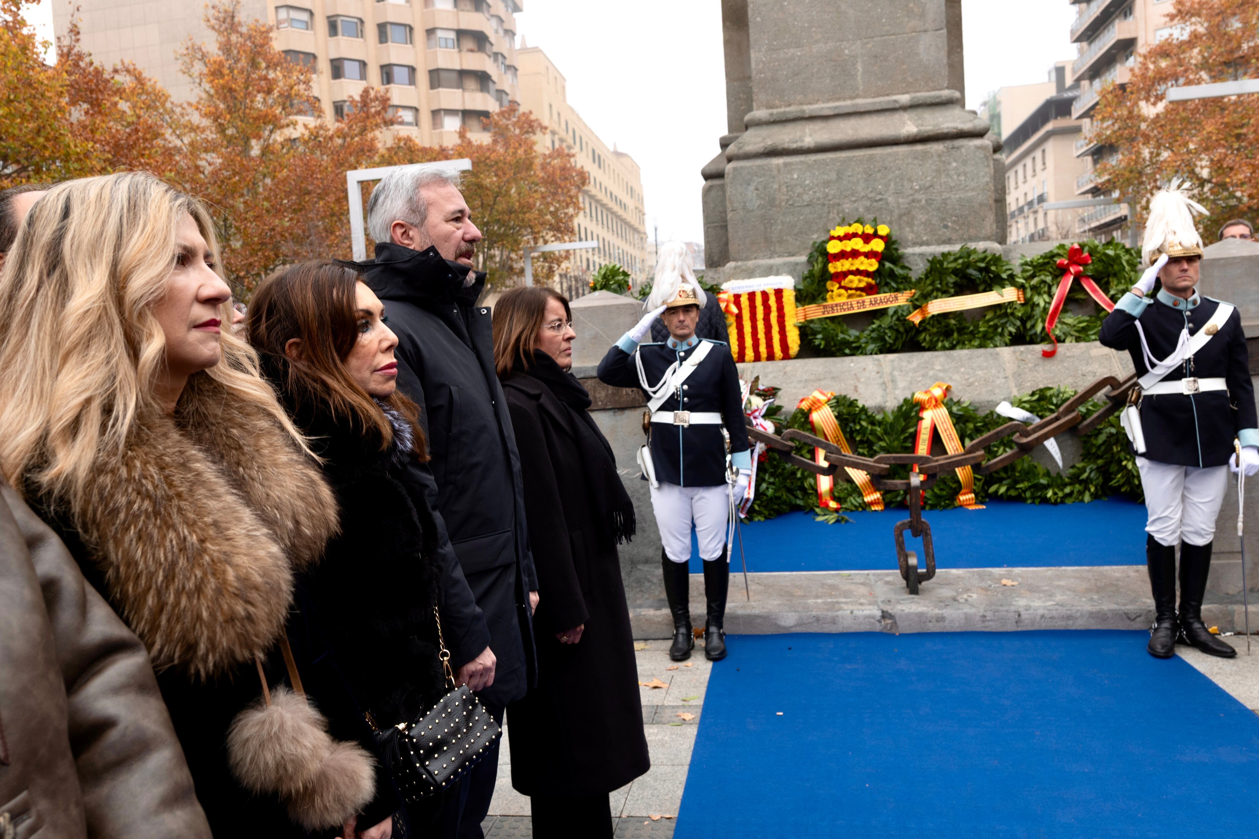 Jorge Azcón en el homenaje al Justicia de Aragón
