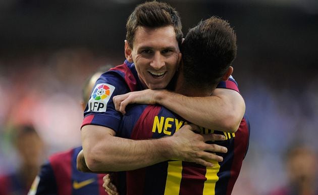 Messi y Neymar celebran un gol en el Santiago Bernabéu.