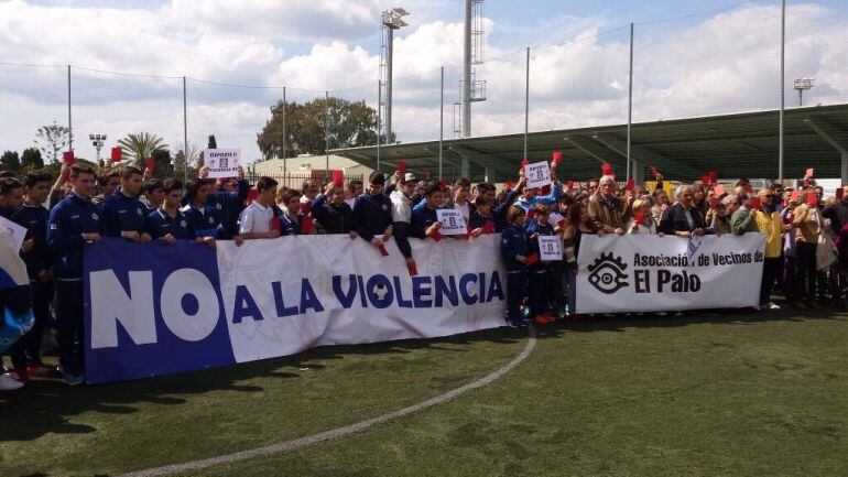 Concentración en el campo malagueño de El Palo