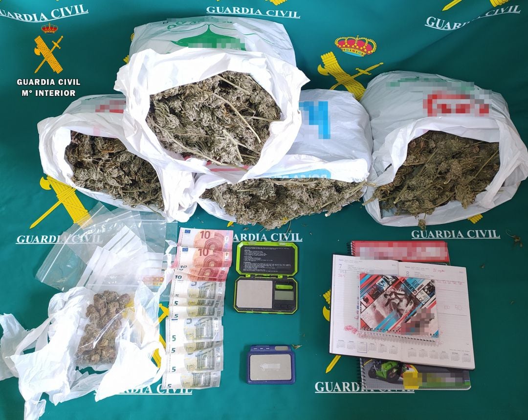 Material incautado por la Guardia Civil de Palencia