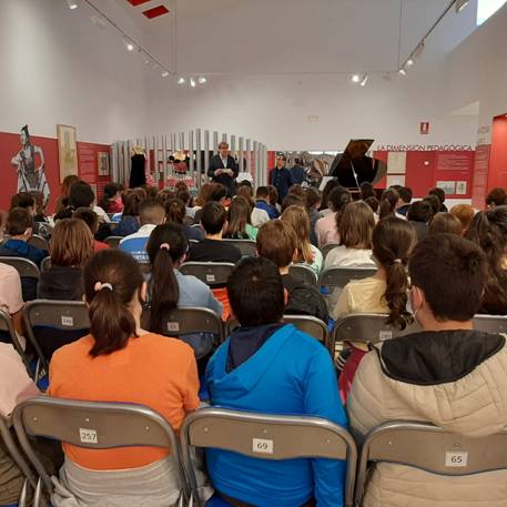 Estudiantes de Íscar conmemoran el Día Internacional de la Danza