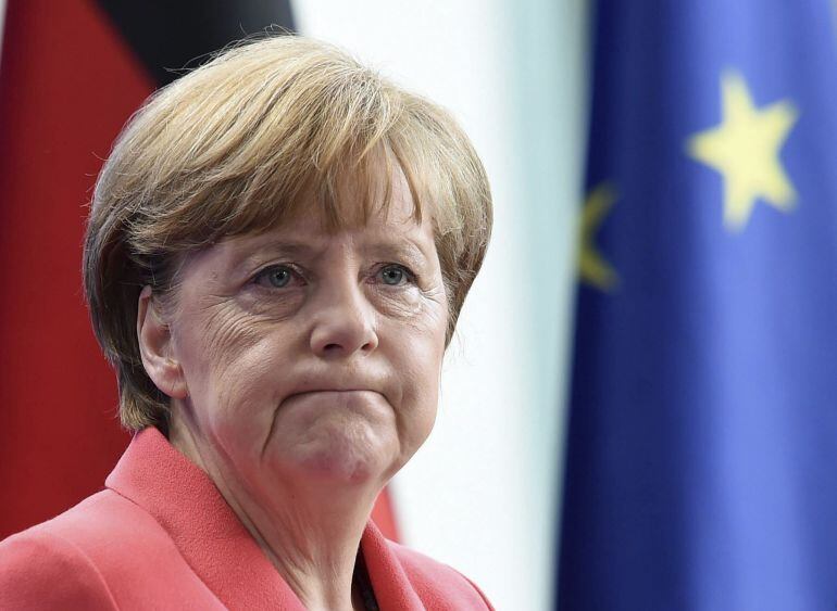 La canciller alemana, Angela Merkel, y su vicecanciller y ministro de Economía, Sigmar Gabriel (fuera de la imagen), ofrecen una rueda de prensa en Berlín, Alemania, el 29 de junio del 2015.