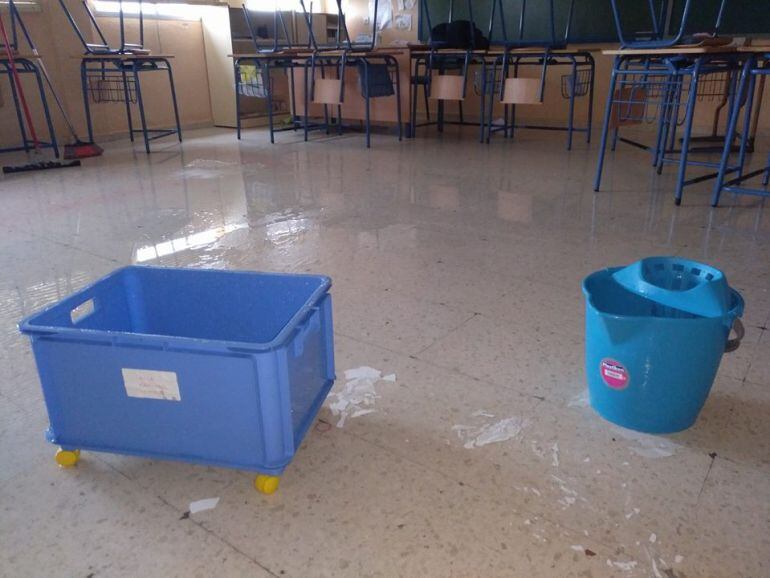 El agua inundó las aulas del colegio Andalucía de Algeciras