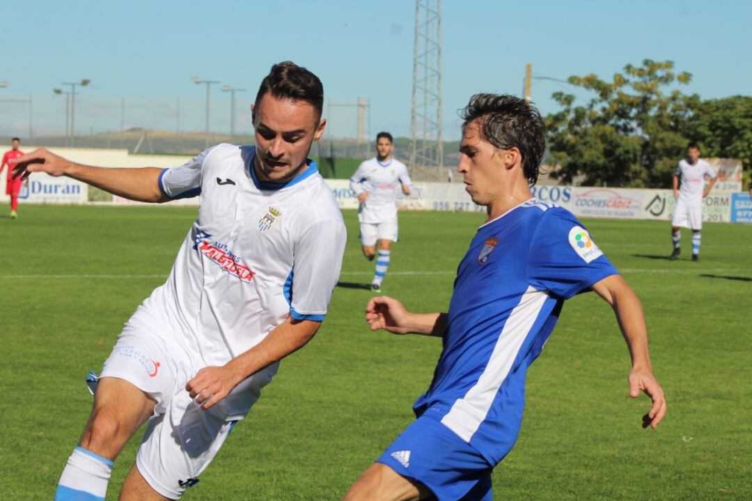 Piñero durante el partido ante el Arcos CF jugado en el Barbadillo 