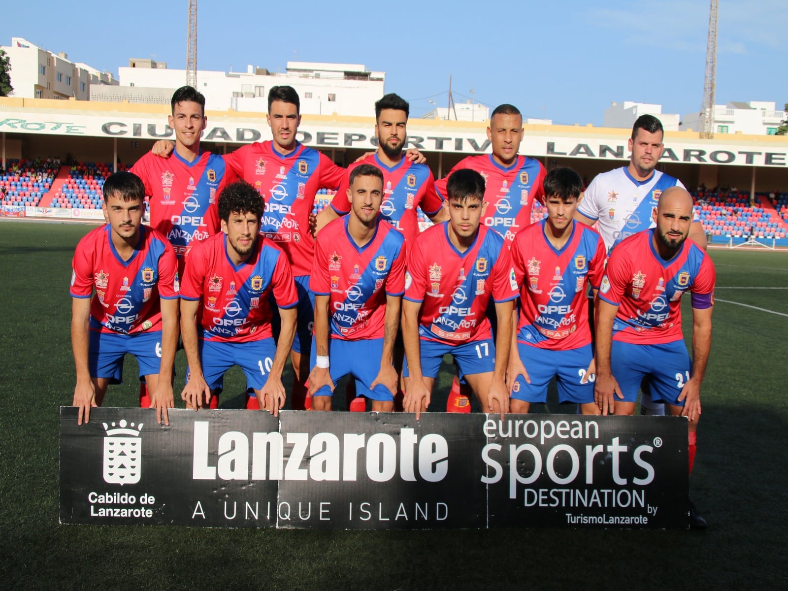 Equipo inicial de la UD Lanzarote ante el conjunto tinerfeño.