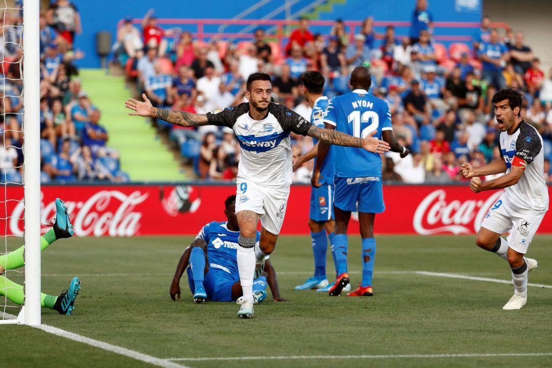 Joselu celebra el gol conseguido contra el Getafe.