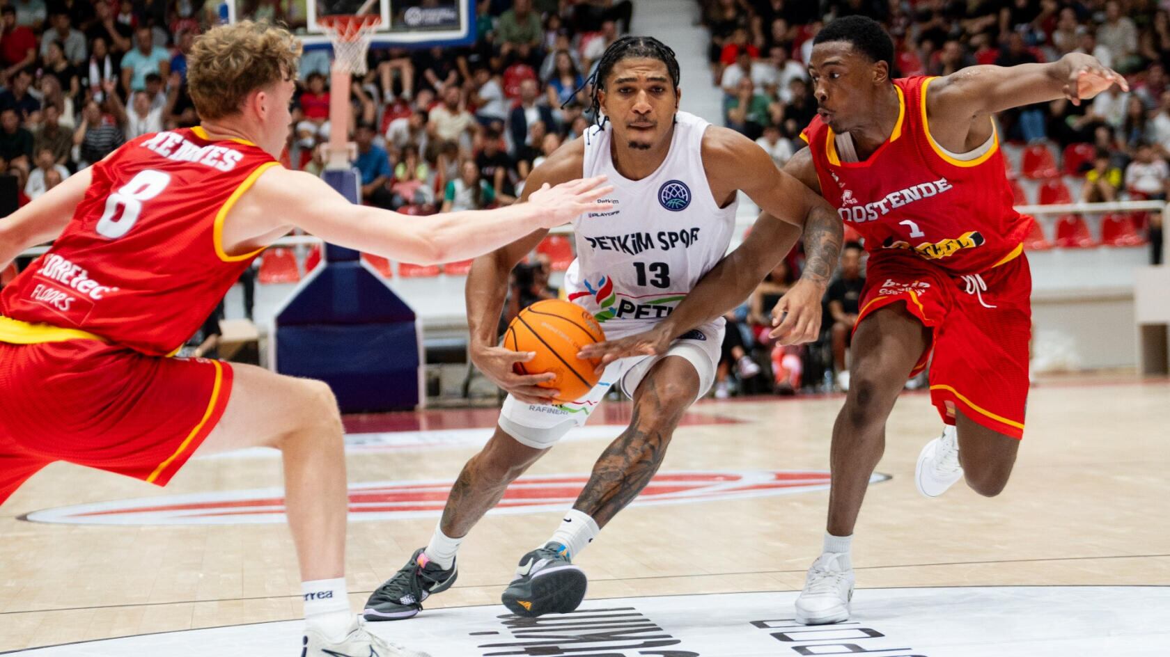 El Unicaja recibe este miércoles al Aliaga turco con el primer puesto del grupo en juego