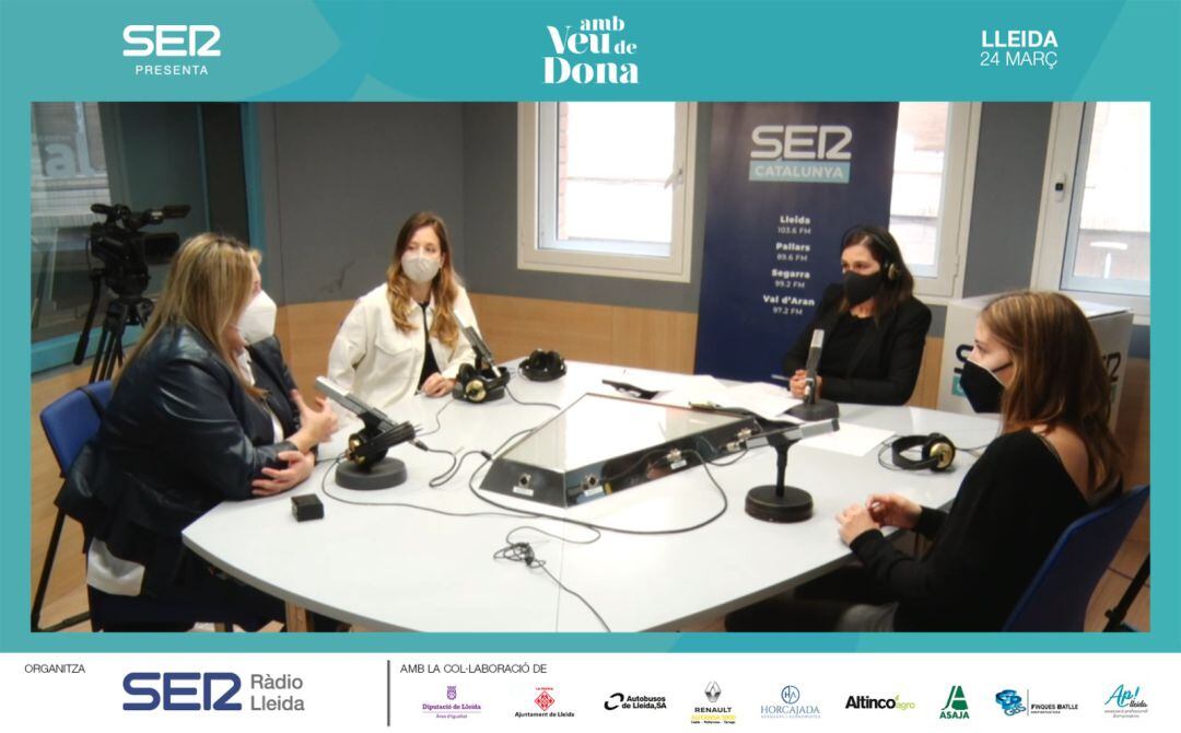 Anna Aragonés, Alba Vall-Llebrera, Mercè March, i, Andrea Sarri, en la tertúlia enregistrada el 4 de març del 2021, en motiu del programa 'Amb Veu de Dona'