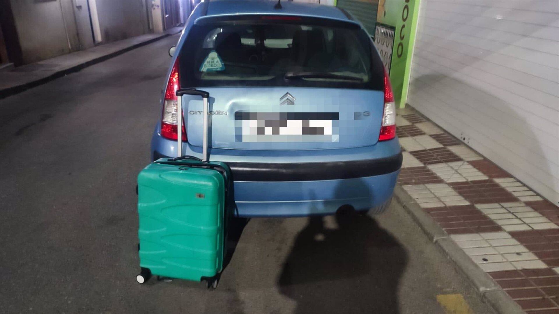 El vehículo interceptado en Mijas (Málaga)