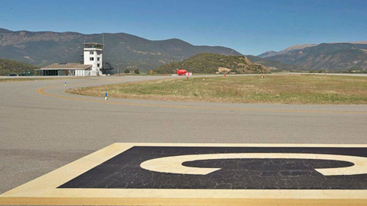 L'EFA lamenta que Andorra no formi part de la direcció de l'aeroport de la Seu